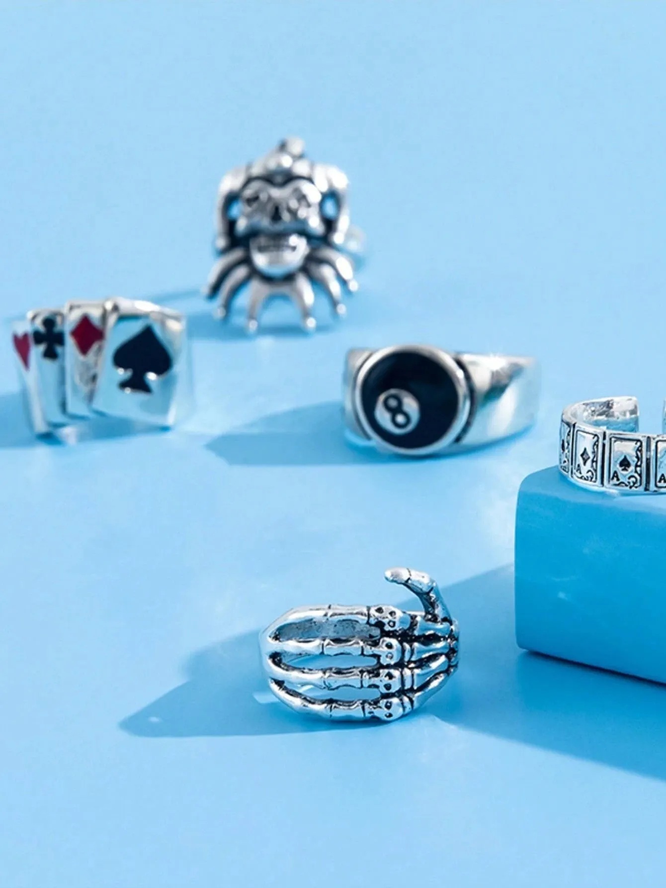 14981 1b-01-02 Anillos góticos 6 Pzas