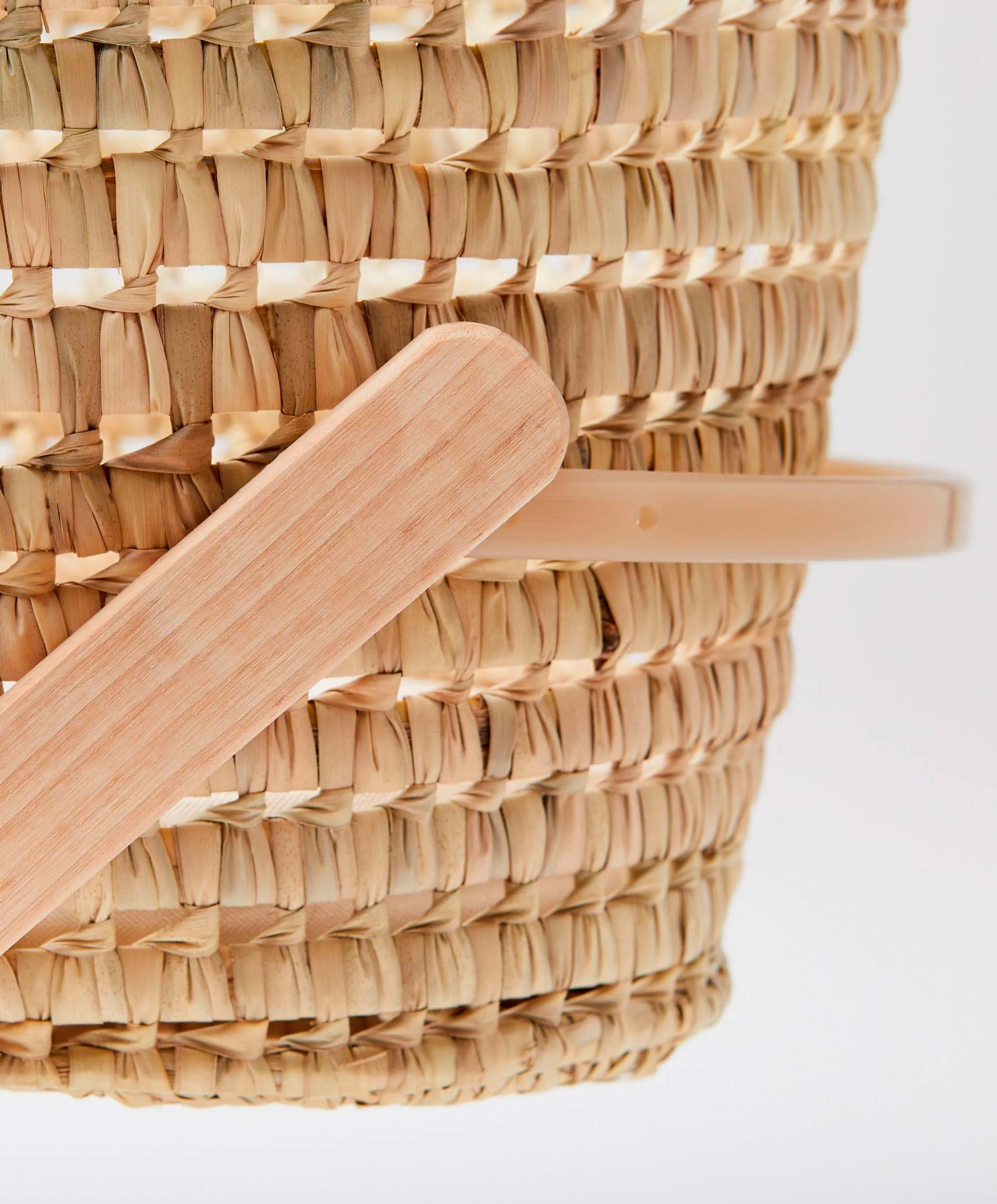 Little Green Sheep Moses Basket & Stand - Honey / Natural