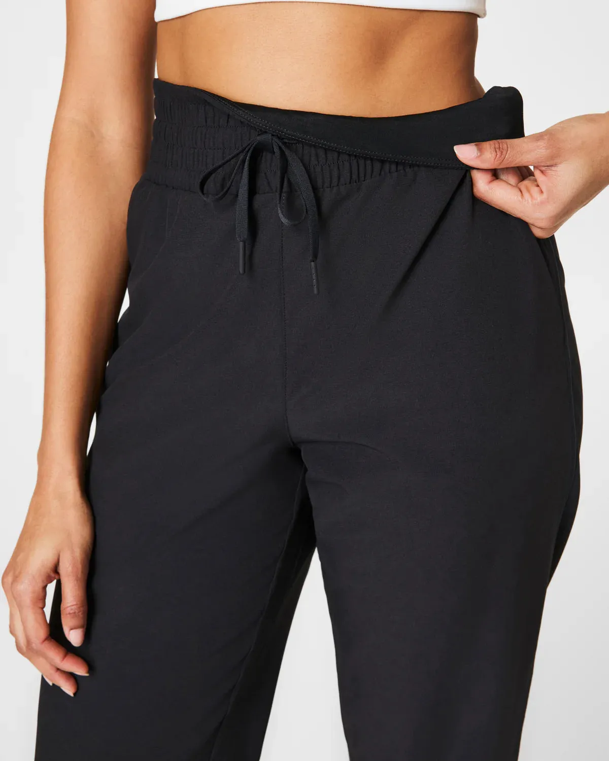 On the Move Slim Pant-Very Black