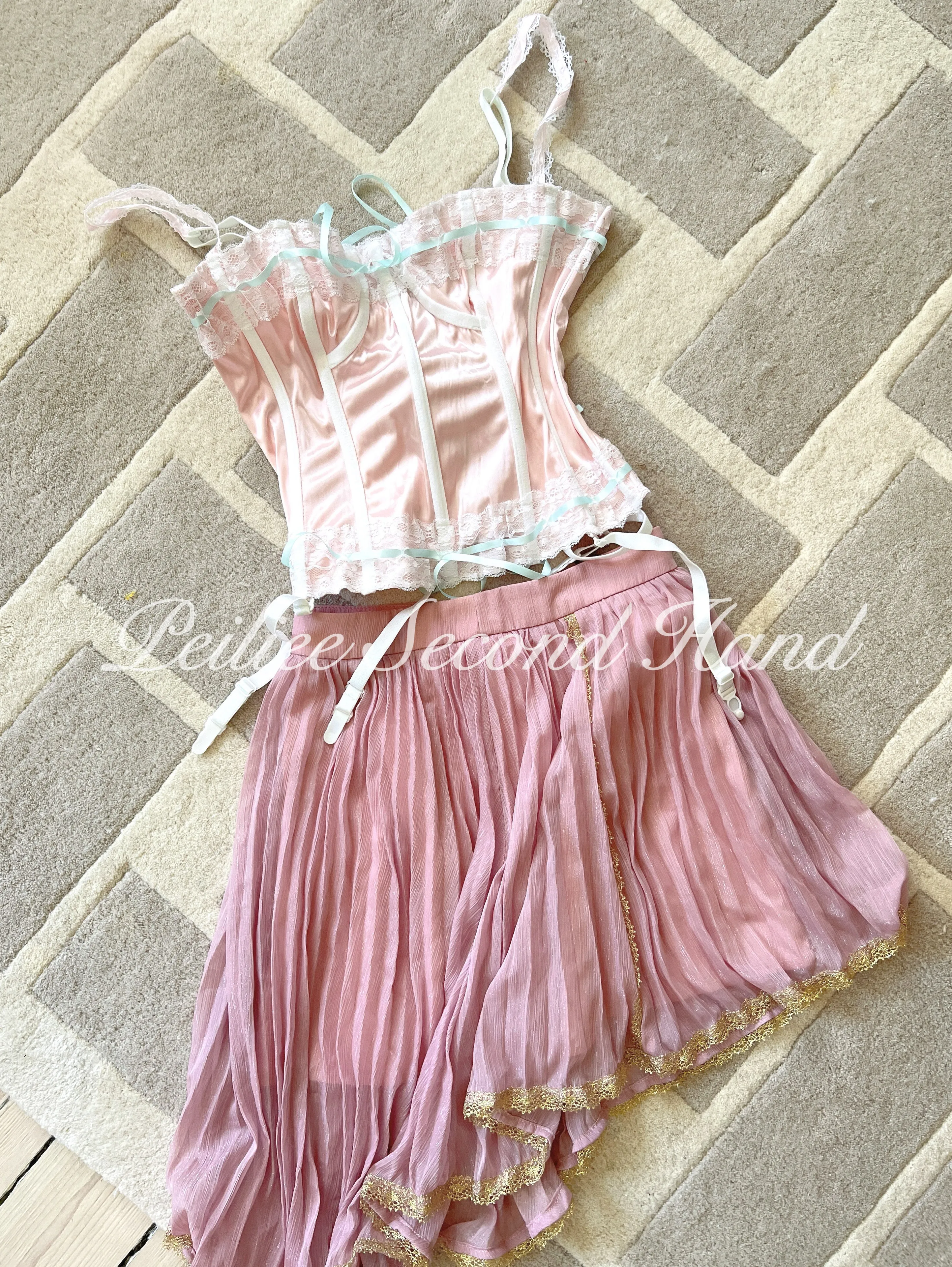 [Sweden Second Hand] Angelic Pink Mini Skirt